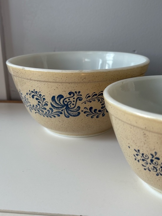 Pyrex Homestead Nesting Mixing Bowls - Picture 2 of 6